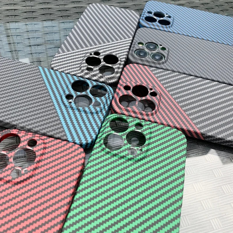 Luxus Ultra-Dünne Karbonfaser-Matte Hülle für Apple iPhone 17/17 Air, 16/16e, 15, 14, 13 Pro Max Plus | Stoßfeste Hart-PC Abdeckung mit Kratzfestem & Fingerabdruckfreiem Schutz
