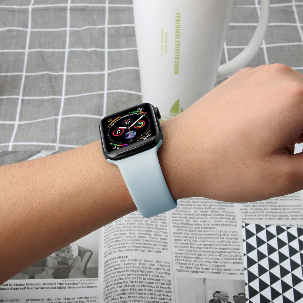 Hochwertiges Silikon-Loop-Band für die Apple Watch | Gummisport-Armband | Kompatibel mit der iWatch-Serie