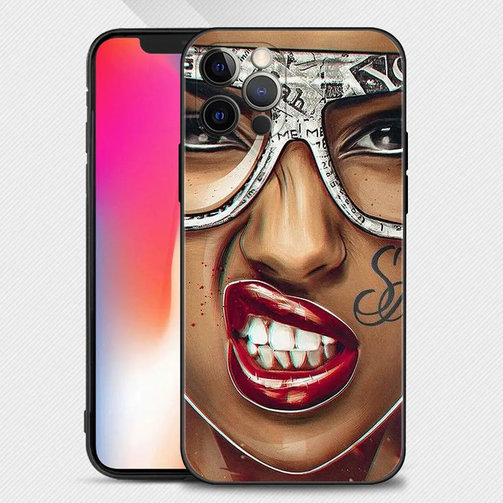 Hochwertige BadBoy Tattoo Street Design iPhone Hülle | MagSafe Case mit Rundumschutz für Apple iPhone 15/14/13/12 Pro Max Plus Cover | Panzertasche, Stoßstangenabdeckung Handyhülle | Premium Schutzhülle - Phone Heaven Zone