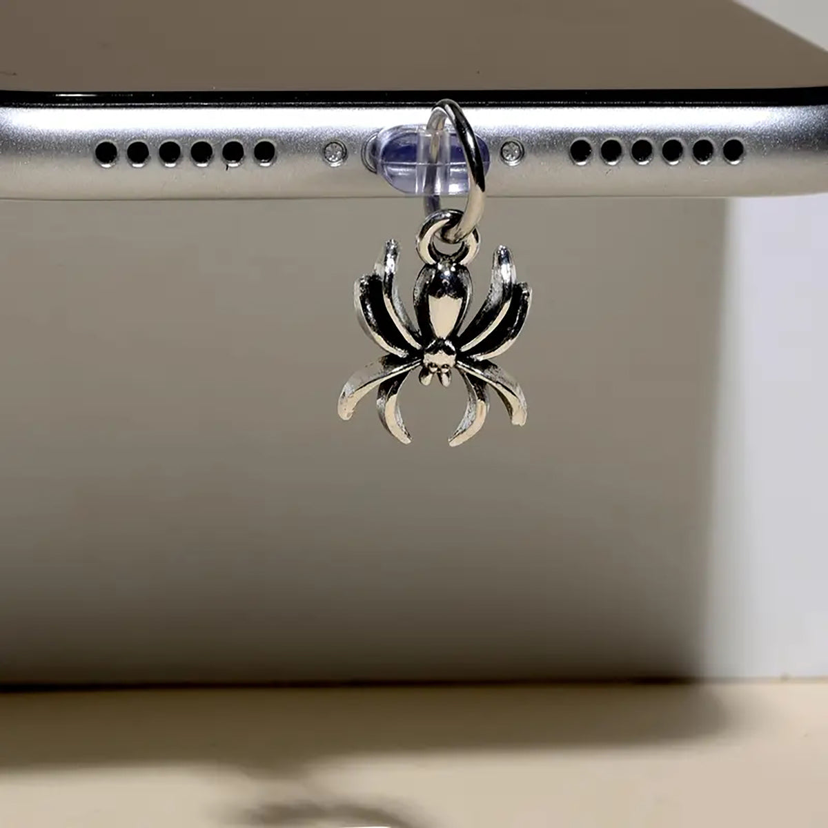 Universaler Luxus-Bling-Diamant-Metall-Spinnen-Handy-Fingerringhalter: 360° Drehbarer Ständer für Smartphones, Apple iPhone, Samsung, iOS & Android, Huawei, Xiaomi | Limitierte Edition